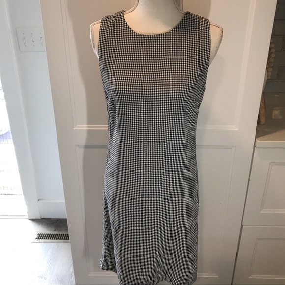 Express Dresses & Skirts - Express black & white gingham sleeveless shift dress Sz 5/6